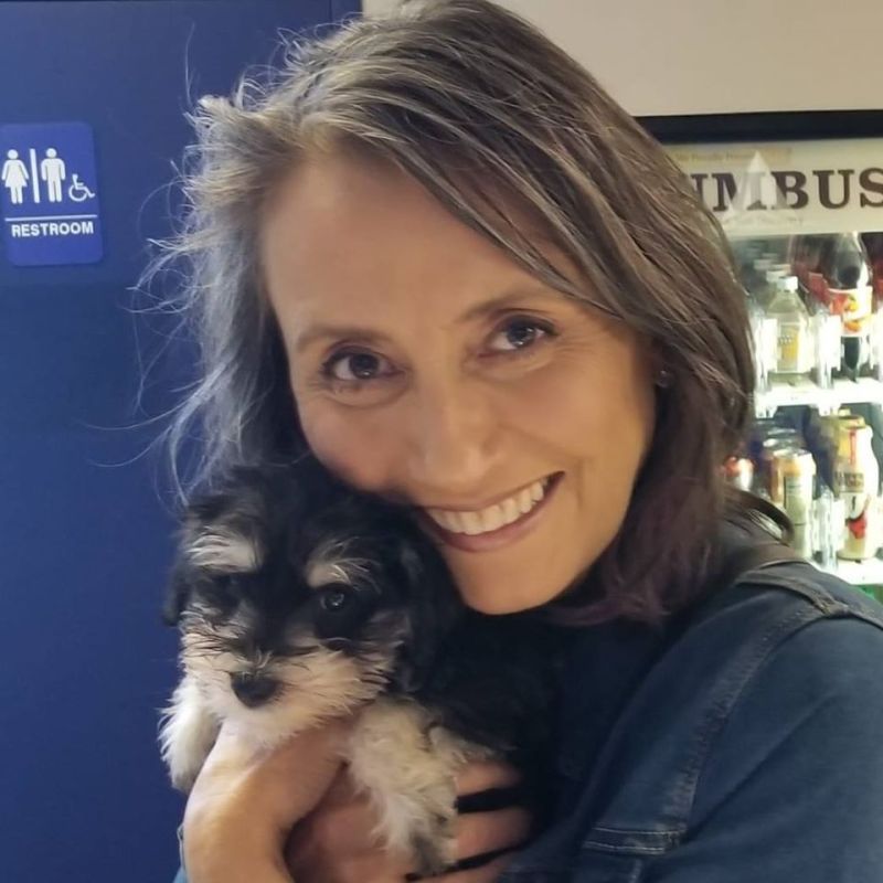 Yvette Valencia Emard